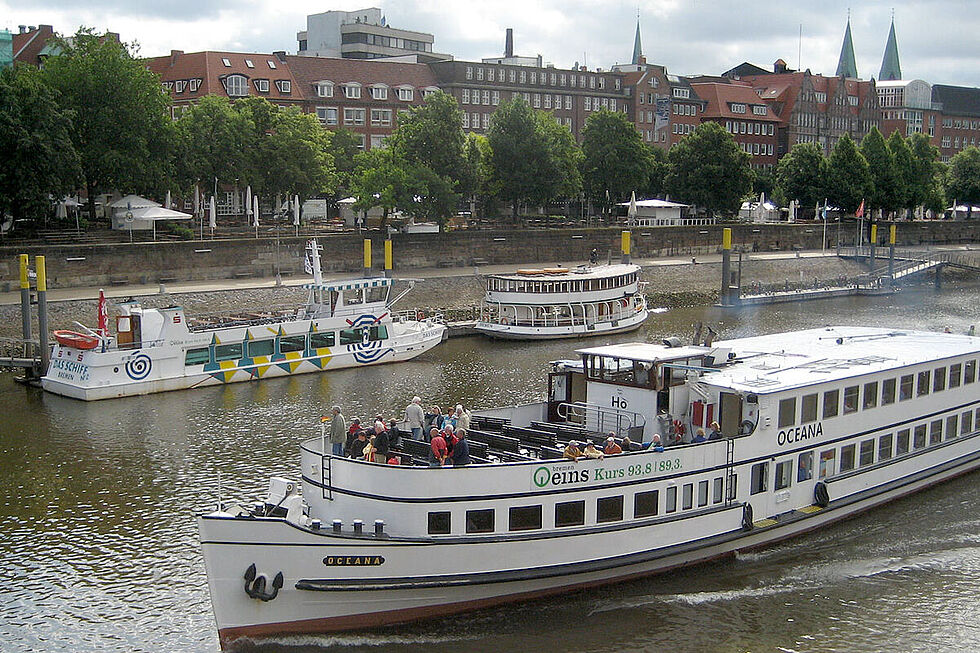 Weser- und Hafenrundfahrt in Bremen